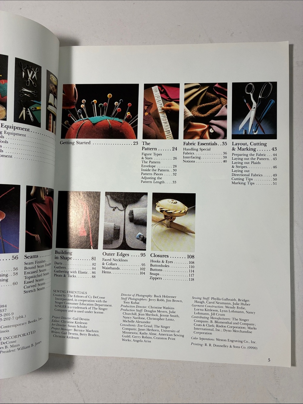 Singer Sewing Essentials Kit Guide - Red - Picture 3 of 13